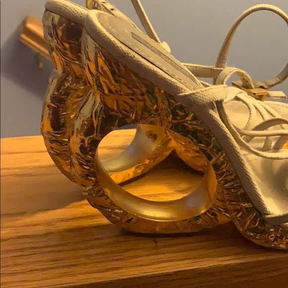 Louie Vuitton Sandals - Picture 3 of 7